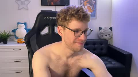 Snapshot of blueeyedtallguy chatting on January 14, 2025, 1:58 am blueeyedtallguy online show from January 14, 2025, 1:58 am