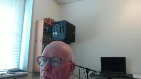 Snapshot of blueeyesn8 chatting on October 14, 2025, 9:21 am blueeyesn8 online show from October 14, 2025, 9:21 am