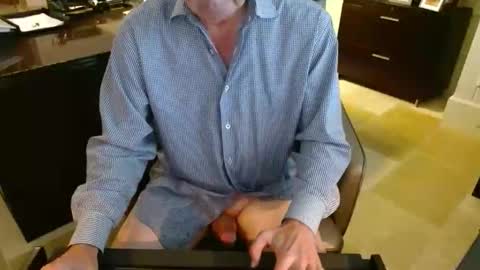 blueisles online show from November 30, 2025, 5:39 pm