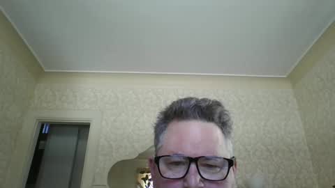 bluemoose70 online show from March 2, 2025, 4:53 pm