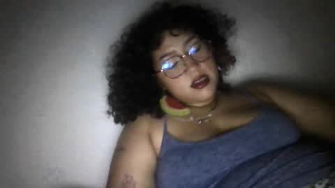 Snapshot of bluevelvett__ chatting on February 19, 2026, 12:06 am blue online show from February 19, 2026, 12:06 am
