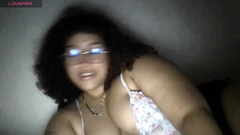 Snapshot of bluevelvett__ chatting on February 25, 2026, 4:33 am blue online show from February 25, 2026, 4:33 am