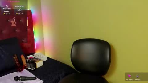 Violette 3 online show from October 18, 2025, 8:09 pm