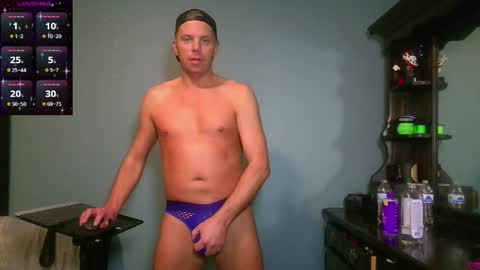Snapshot of blueyes_hung1 chatting on May 3, 2026, 12:38 am Fun Boi online show from May 3, 2026, 12:38 am