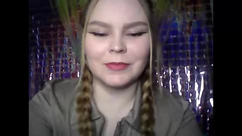 blushing_star online show from February 18, 2025, 8:27 am