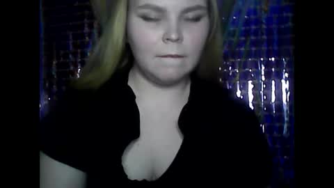 blushing_star online show from March 4, 2025, 5:45 pm