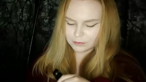 blushing_star online show from November 21, 2025, 4:38 pm