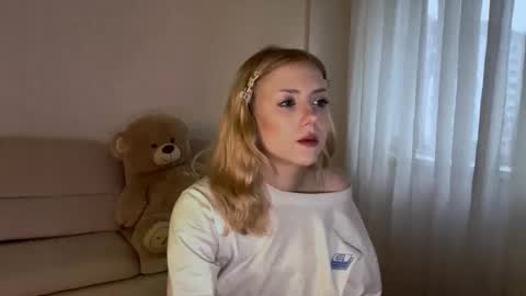 Elizabeth online show from November 26, 2025, 11:22 am