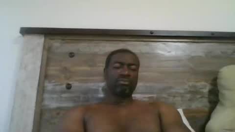 bluuthunder1914 online show from November 17, 2025, 4:13 pm