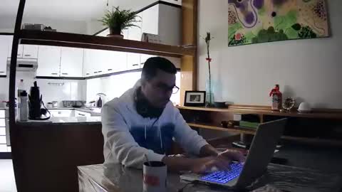 Snapshot of bobber_30 chatting on November 15, 2025, 3:52 pm Bobber online show from November 15, 2025, 3:52 pm