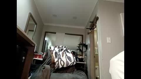 bobbiebone and company online show from November 25, 2025, 4:18 pm