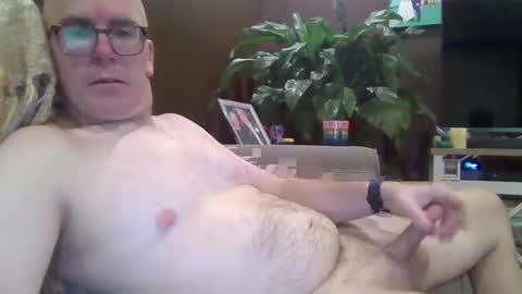 Snapshot of bobblehead31382 chatting on December 3, 2025, 12:07 am bobblehead31382 online show from December 3, 2025, 12:07 am