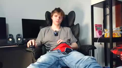 Snapshot of bobby72738 chatting on December 19, 2025, 4:30 am bobby72738 online show from December 19, 2025, 4:30 am