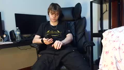 Snapshot of bobby72738 chatting on January 14, 2026, 12:16 am bobby72738 online show from January 14, 2026, 12:16 am