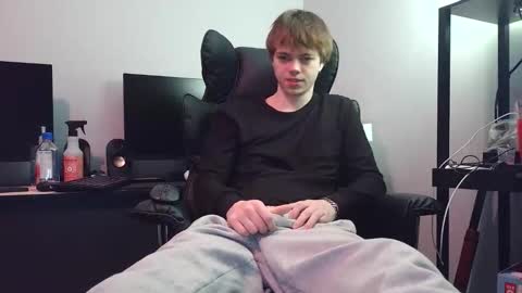 Snapshot of bobby72738 chatting on February 7, 2026, 3:54 am bobby72738 online show from February 7, 2026, 3:54 am