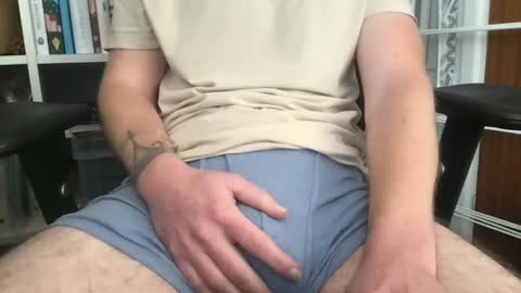 bobbybrownshoozz online show from December 4, 2024, 10:24 am