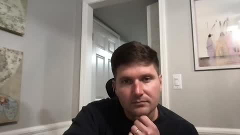 bobbylightfoot3 online show from December 13, 2024, 3:49 am