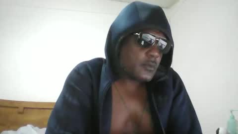 BOBOSS online show from November 17, 2025, 11:32 pm