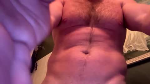 Snapshot of bodukes3233 chatting on October 31, 2025, 8:21 pm Swingingdong online show from October 31, 2025, 8:21 pm