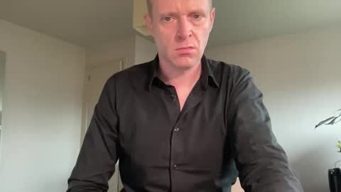 Snapshot of boegieboy76 chatting on November 27, 2025, 9:33 am ask me online show from November 27, 2025, 9:33 am