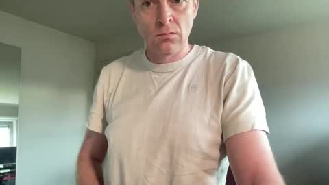 Snapshot of boegieboy76 chatting on December 16, 2025, 10:09 am ask me online show from December 16, 2025, 10:09 am