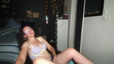 Ningifun couple online show from January 8, 2025, 5:37 pm