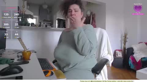 BohoBabeLaxy online show from November 18, 2025, 8:08 am