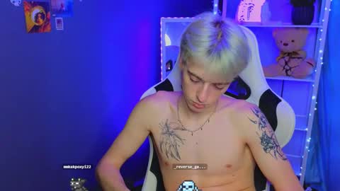 ALEXPVT IS OPEN online show from February 28, 2025, 1:58 pm