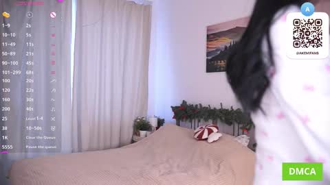 Akemi online show from March 22, 2026, 5:11 am