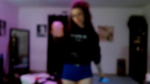 Snapshot of bombshellbaeby chatting on May 13, 2026, 8:55 am BombshellBaeby online show from May 13, 2026, 8:55 am