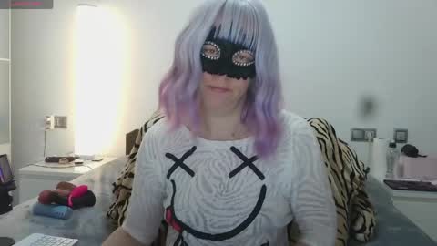 Snapshot of bonbonsitos_69 chatting on March 27, 2026, 8:26 am Lucy online show from March 27, 2026, 8:26 am