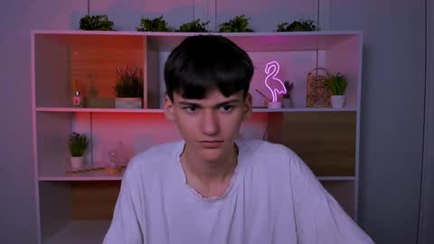 bondi_vv online show from October 25, 2025, 7:08 pm