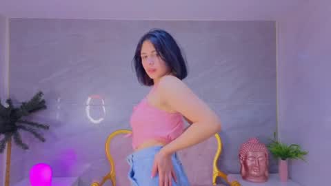 Bonnie  online show from April 28, 2026, 12:54 pm