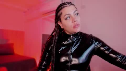 Bonnie  online show from November 23, 2025, 11:10 am