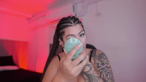 Bonnie  online show from November 26, 2025, 11:22 am