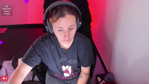 Bonnie Help me reach 500 likes online show from February 4, 2026, 6:14 pm