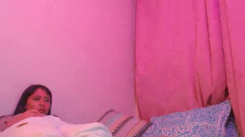 Snapshot of bonnieand_clyde22 chatting on November 25, 2025, 2:44 am bonnieand_clyde22 online show from November 25, 2025, 2:44 am