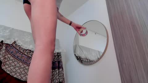   online show from April 11, 2026, 12:15 am