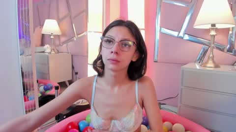 Bonnie  online show from January 11, 2025, 1:11 pm