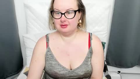 Bonnie online show from March 30, 2026, 4:57 am