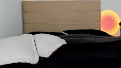 Snapshot of bonnieshyy chatting on March 9, 2025, 7:37 pm Bonnie online show from March 9, 2025, 7:37 pm