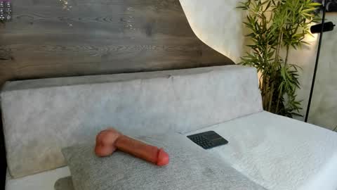 Snapshot of bonny_watson chatting on March 26, 2026, 12:00 pm Bonny online show from March 26, 2026, 12:00 pm