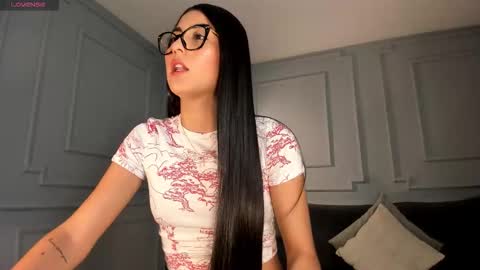 Snapshot of bonnyrosex chatting on December 19, 2025, 8:05 pm Bonny online show from December 19, 2025, 8:05 pm