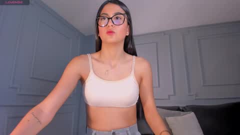 Snapshot of bonnyrosex chatting on December 21, 2025, 5:53 pm Bonny online show from December 21, 2025, 5:53 pm