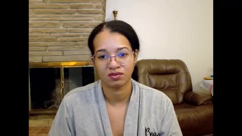 Snapshot of bonvivantb chatting on October 23, 2025, 1:32 pm Queen Bon Vivantt online show from October 23, 2025, 1:32 pm