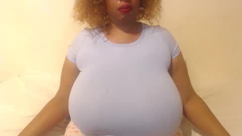 boobyqueen online show from December 5, 2025, 7:10 pm