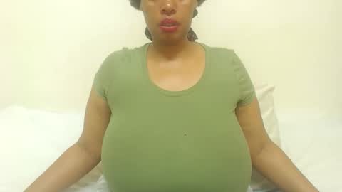 boobyqueen online show from March 17, 2026, 10:40 am