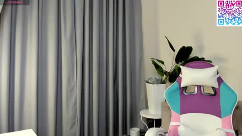 Snapshot of booozekirs_ chatting on January 16, 2026, 11:25 am Milena online show from January 16, 2026, 11:25 am