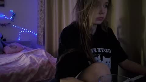 Snapshot of booozekirs_ chatting on February 5, 2026, 2:38 am Milena online show from February 5, 2026, 2:38 am