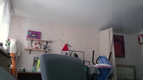 Snapshot of booozekirs_ chatting on February 9, 2026, 4:05 am Milena online show from February 9, 2026, 4:05 am